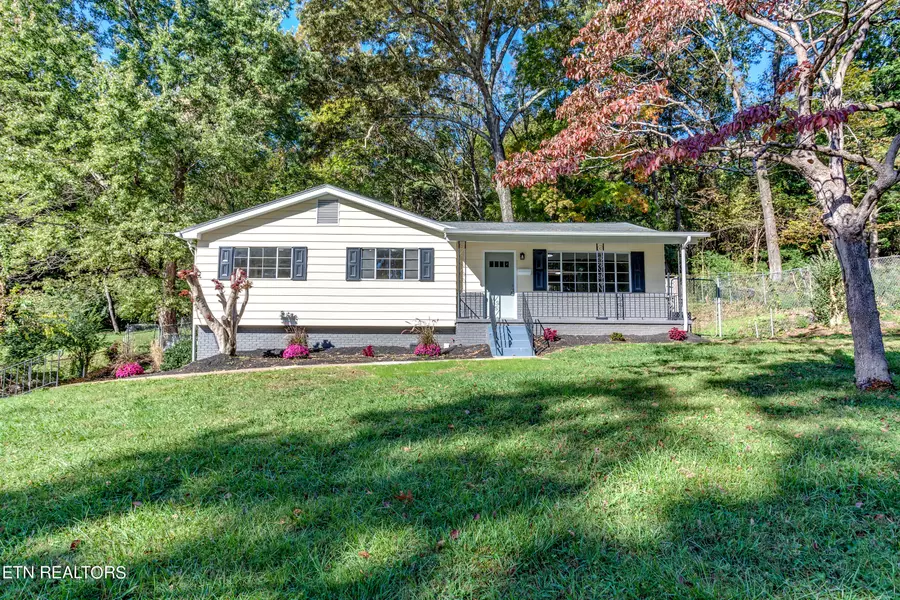 3429 Peachwood Rd, Knoxville, TN 37921