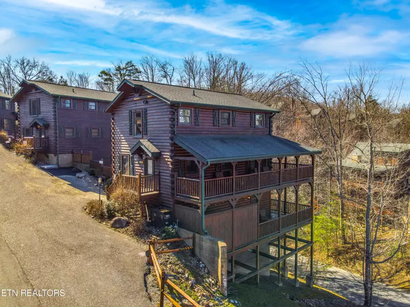 833 Spirit Loop WAY, Gatlinburg, TN 37738