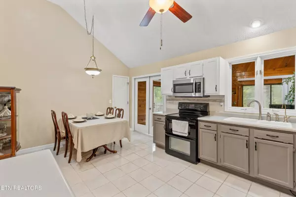 Tallassee, TN 37878,123 Cooper Rd