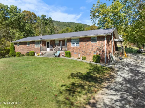 Jacksboro, TN 37757,130 Big Springs LN