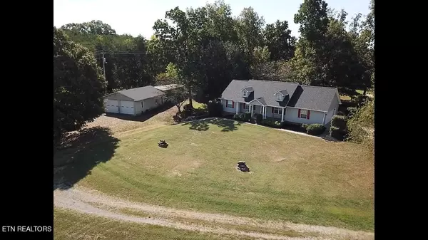 281 Pressley Rd, Vonore, TN 37885