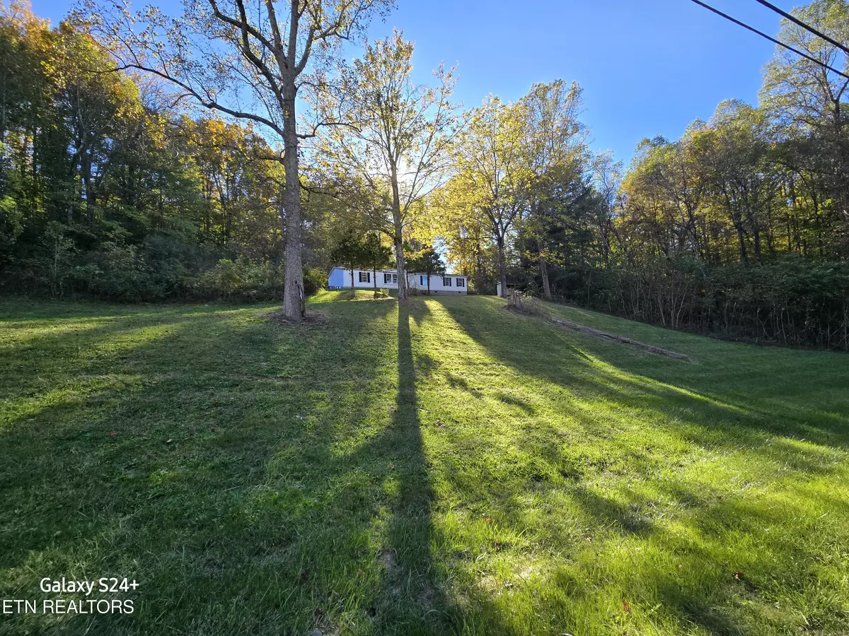 Tazewell, TN 37879,1161 Essary Rd