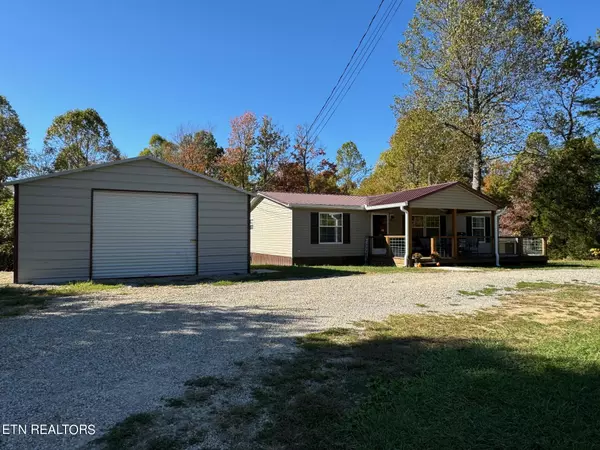 7134 Glade Creek Rd, Sparta, TN 38583