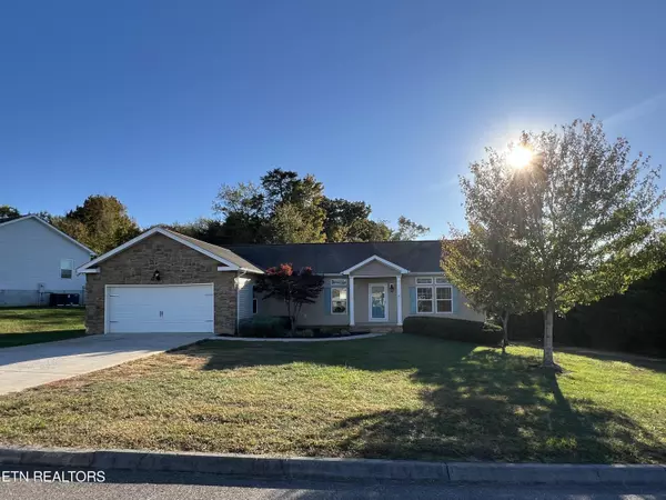 1488 Stonebrook LN, Lenoir City, TN 37772