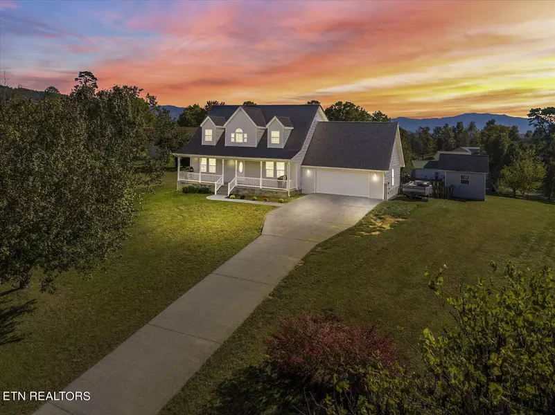 2833 English Valley LN, Sevierville, TN 37876