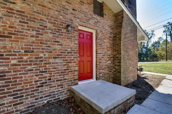 Knoxville, TN 37914,1800 Woodhaven DR