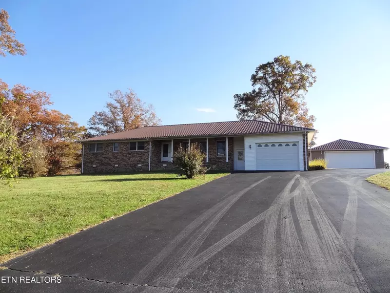 63 Buck Patton Rd, Crossville, TN 38555