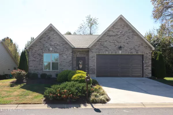 2236 Boulder Crest LN, Sevierville, TN 37876