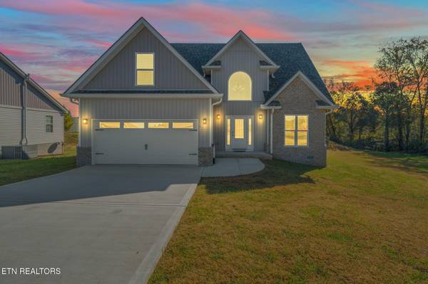 1888 Olivia CIR, Loudon, TN 37774