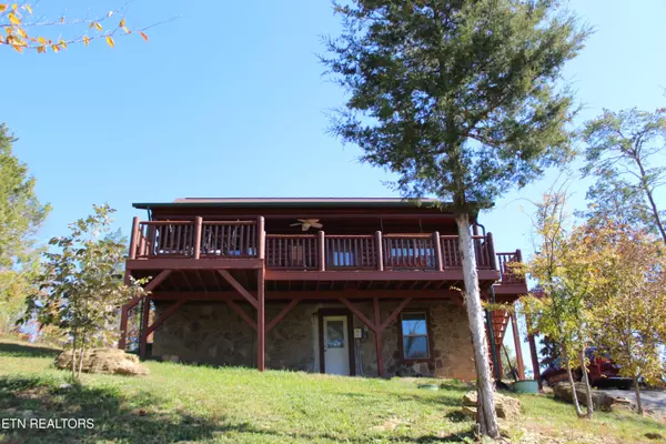 670 Magic Kingdom Ln, Sevierville, TN 37876