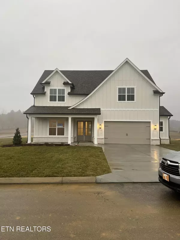 417 Poppy PL, Lenoir City, TN 37772