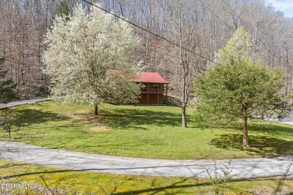 Byrdstown, TN 38549,1198 Roughshod Hollow Rd