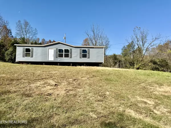 Tazewell, TN 37879,414 WHITAKER St