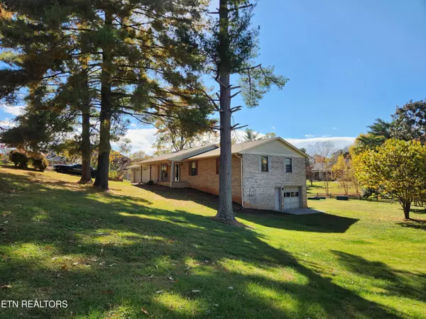 Maryville, TN 37804,1023 Dogwood DR