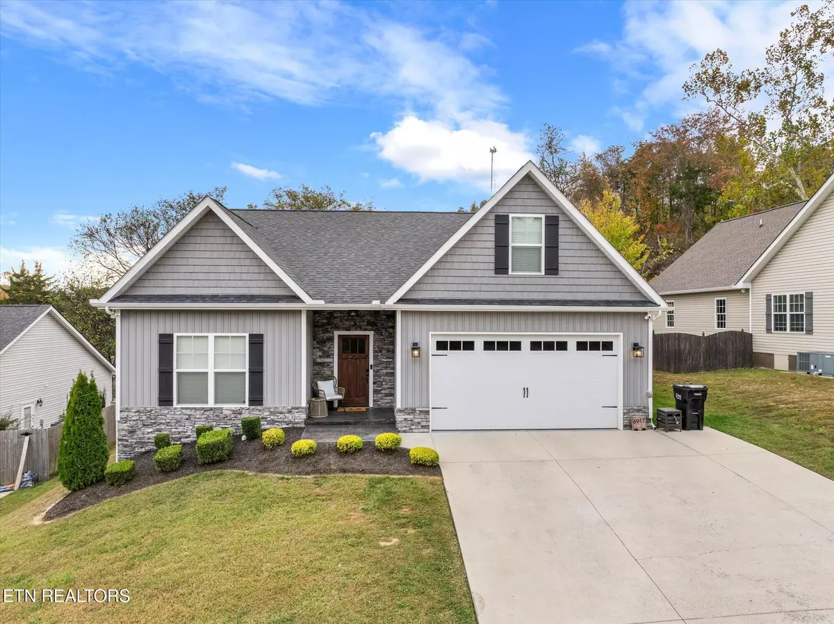 Knoxville, TN 37918,6917 Harvest Grove LN