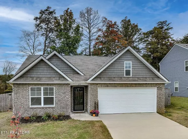 Maryville, TN 37804,215 Venard WAY