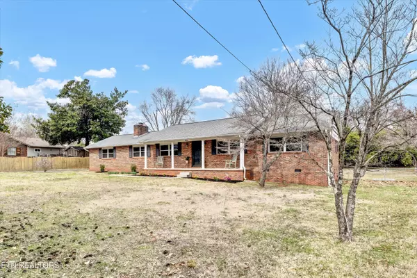 Knoxville, TN 37923,904 Ponder Rd