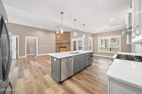 Loudon, TN 37774,214 Cheeyo TRCE