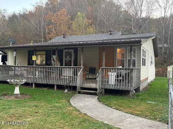 2686 State Hwy 215, Evarts, KY 40828