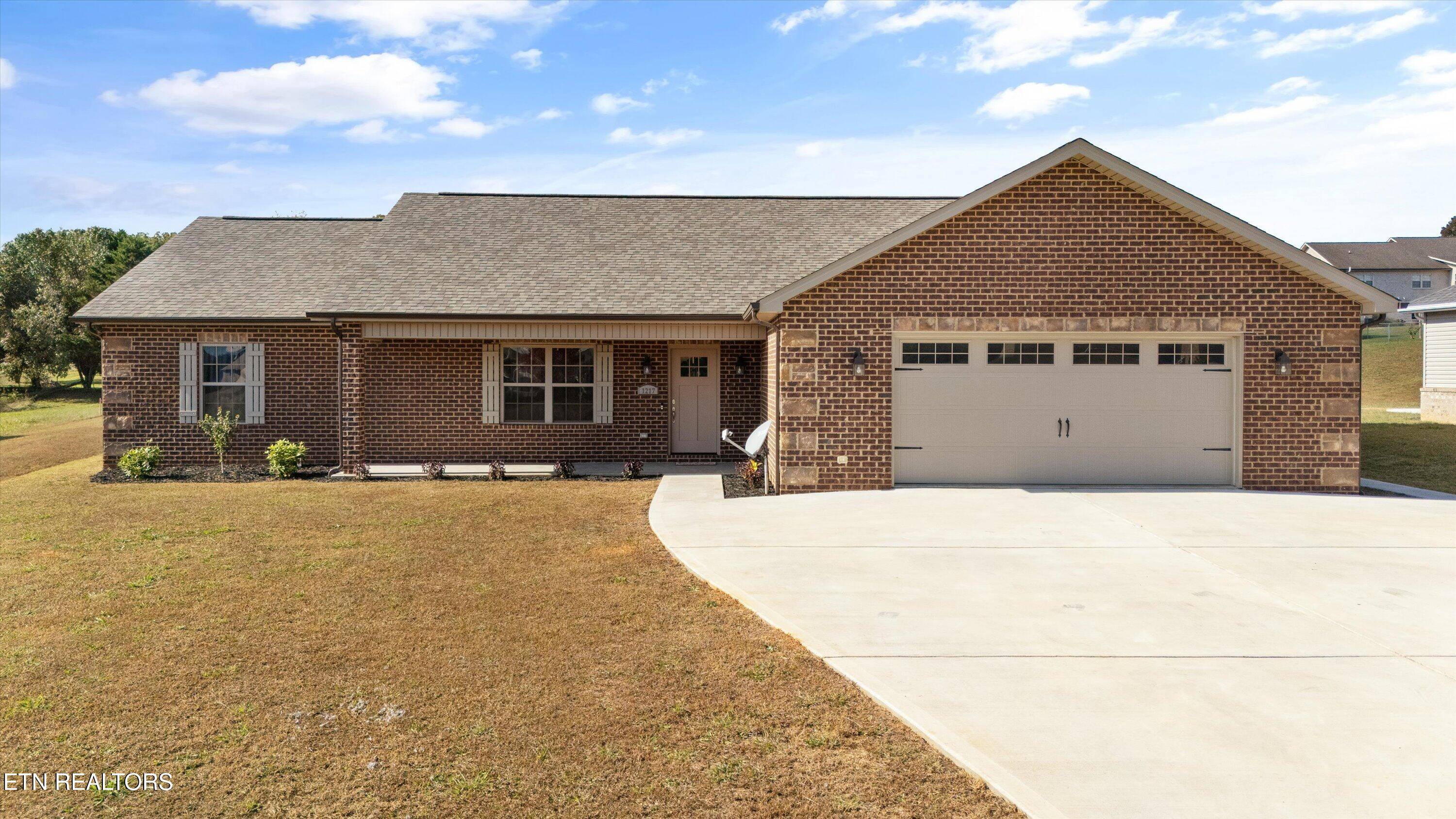 1217 Rachel St,  Sevierville,  TN 37876