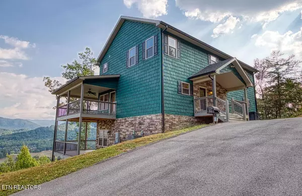 4249 Teaberry Vista LN, Sevierville, TN 37862