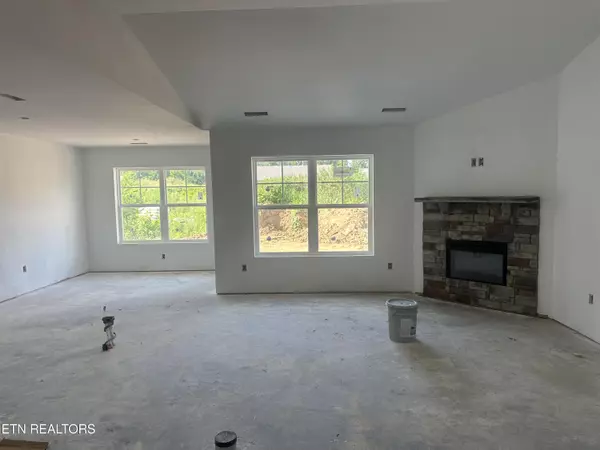 Pigeon Forge, TN 37863,659 Snowflower CIR #143