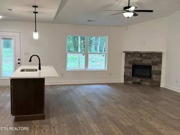 Pigeon Forge, TN 37863,669 Snowflower CIR #145