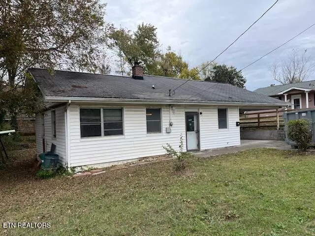 103 Parsons Road Rd, Oak Ridge, TN 37830