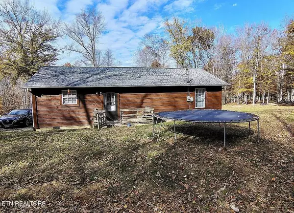 Oneida, TN 37841,120 Autry Private LN