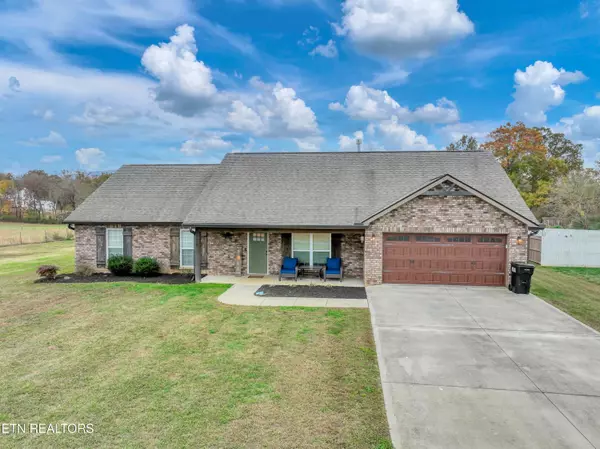 Walland, TN 37886,534 Roper WAY