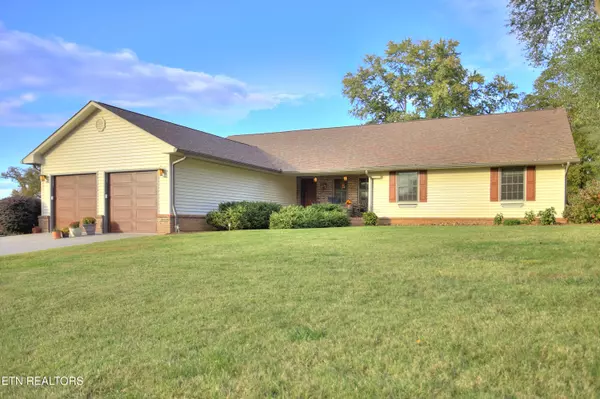 2102 Wakefield CIR, Maryville, TN 37803