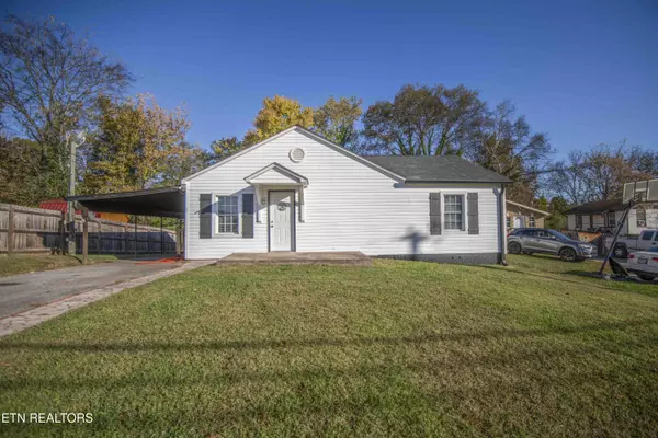 301 Edgewood Ave, Clinton, TN 37716