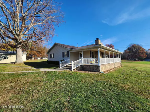 2703 Deer Lodge Hwy, Deer Lodge, TN 37726