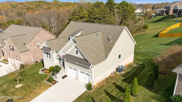 Knoxville, TN 37932,2704 Tallgrass LN