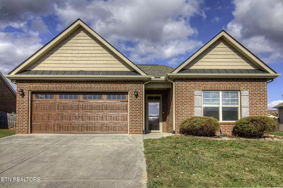 2203 Frewin CT, Sevierville, TN 37876