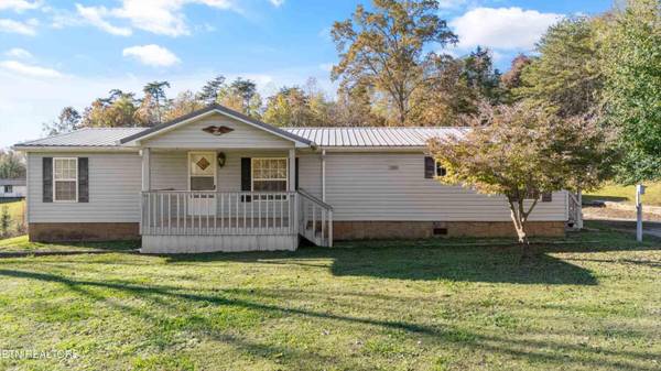 724 Debbie DR, Spring City, TN 37381