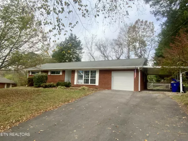 312 Maple St, Clinton, TN 37716