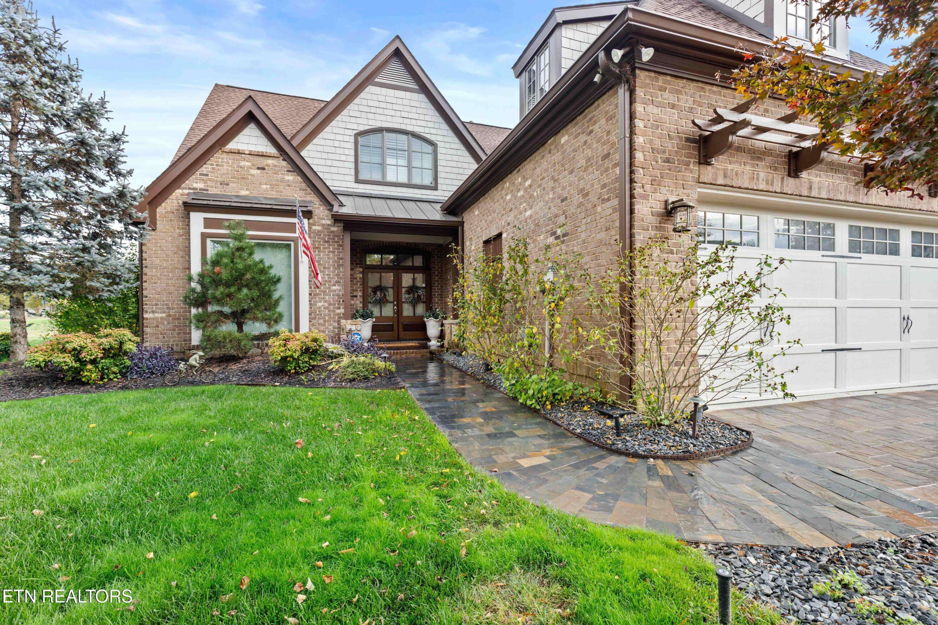 944 Ironwood LN, Loudon, TN 37774