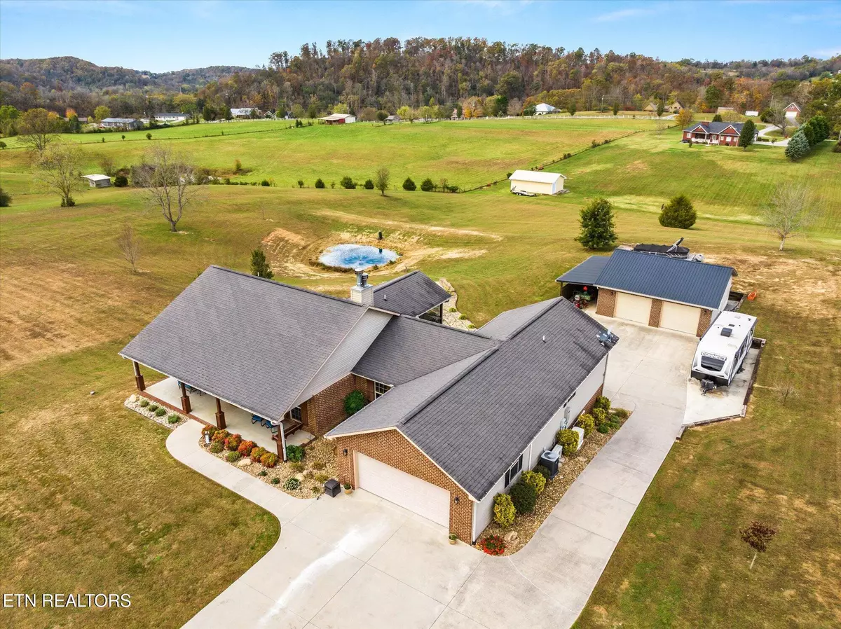 Sevierville, TN 37876,2439 Gentlemens WAY