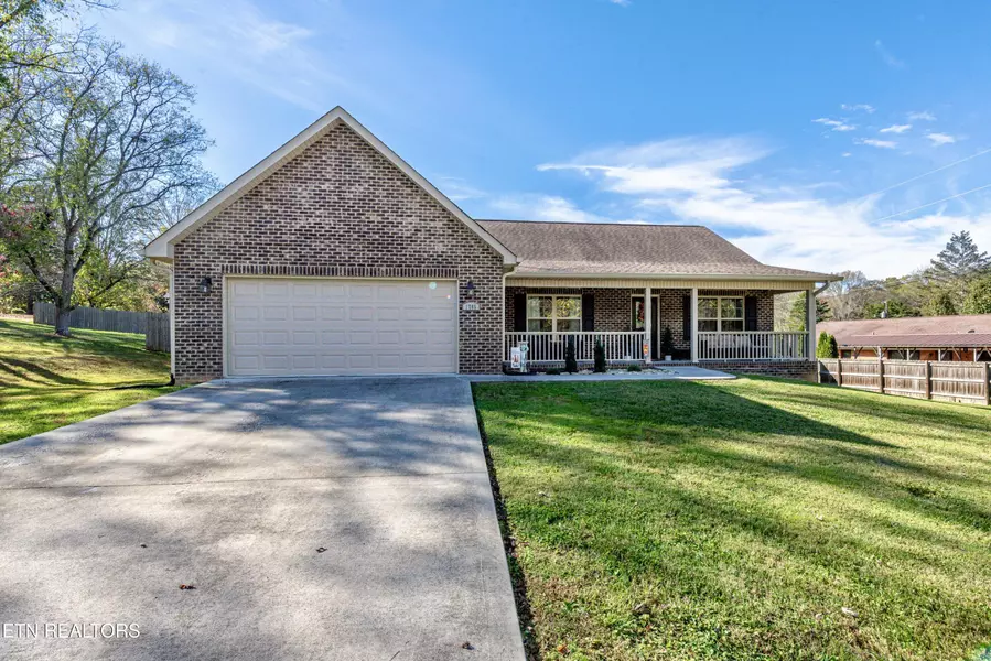 1705 Meadowlark DR, Maryville, TN 37803