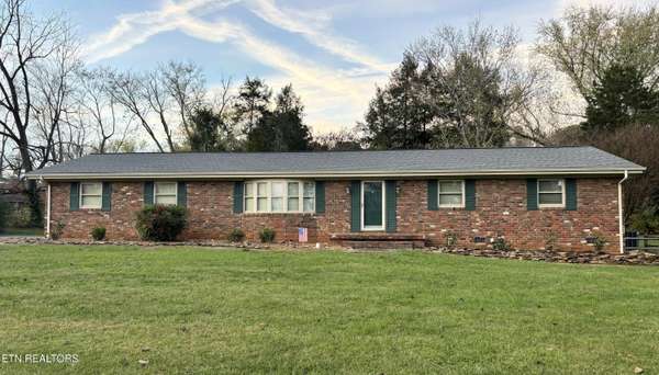 6021 Frontier Tr, Knoxville, TN 37920