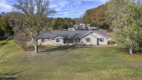 5829 Maloneyville Rd, Corryton, TN 37721