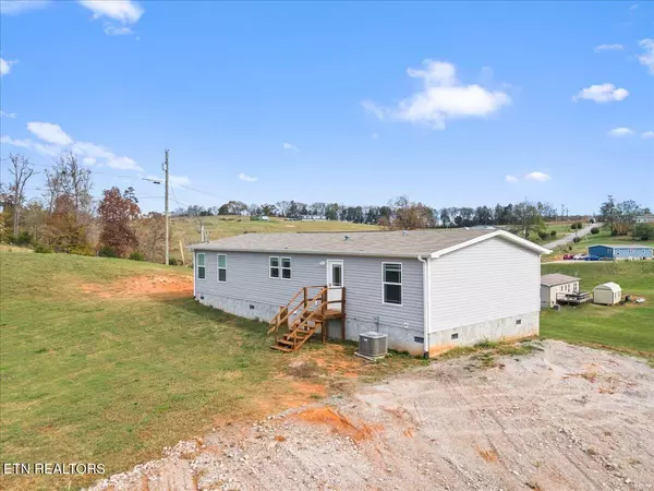 464 Lookout Dr, Rutledge, TN 37861