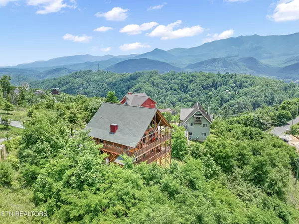 Gatlinburg, TN 37738,772 Cliff Branch Rd