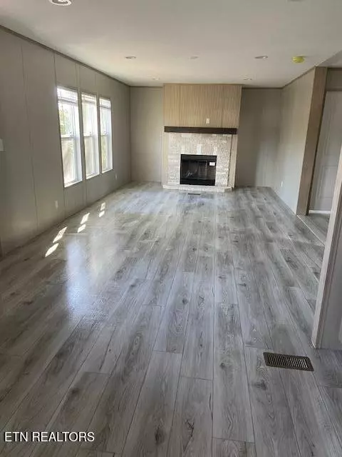 Sweetwater, TN 37874,913 Morris St