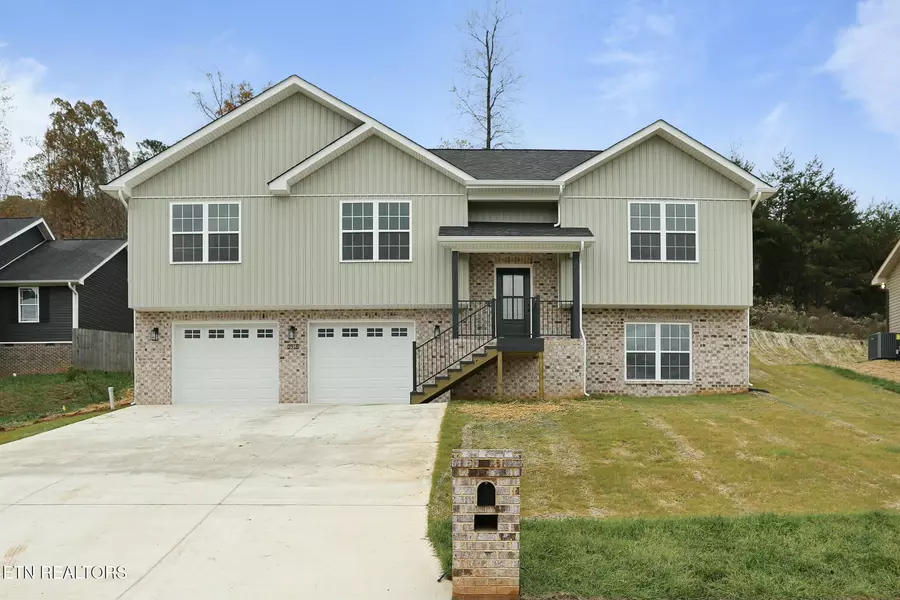 3916 Hillside Terrace LN, Knoxville, TN 37924