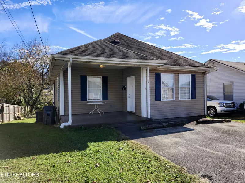 2120 Chipman St, Knoxville, TN 37917