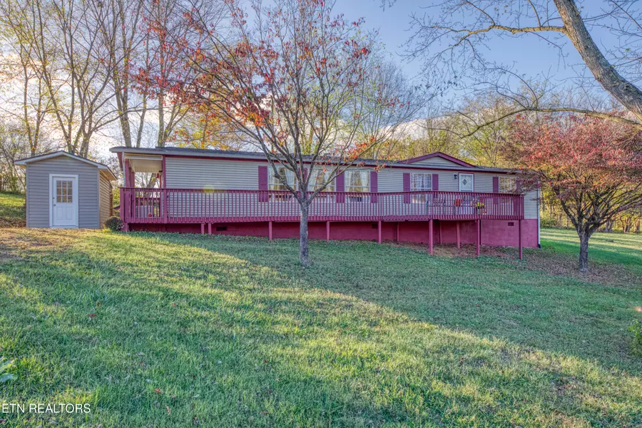 641 Fork Rd, Loudon, TN 37774