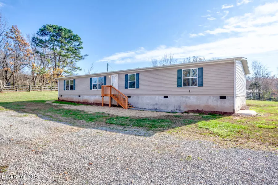 164 Red Pond Rd, Sweetwater, TN 37874