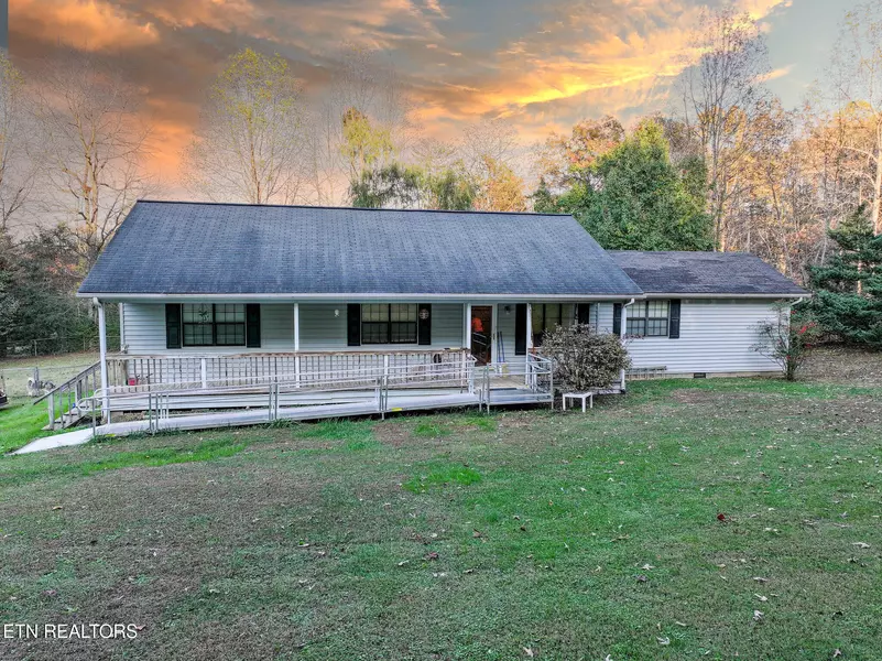 181 Cheyene CIR, Cosby, TN 37722